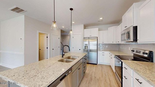 1904 Newbury Way B, Greenville, NC 27834