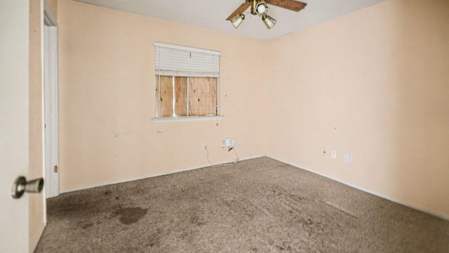 131 Meadow Bend Street, League City, TX 77573