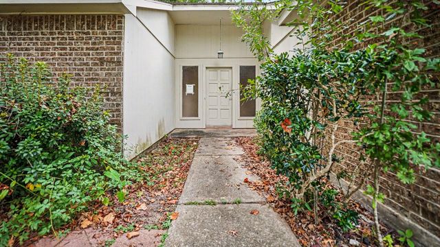 131 Meadow Bend Street, League City, TX 77573