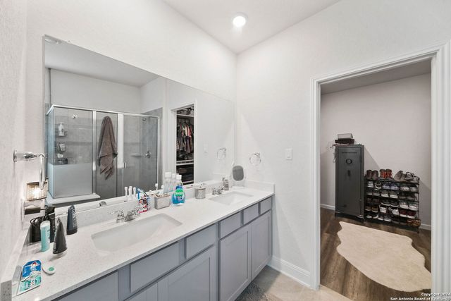 4827 NIGHT HERDER, St Hedwig, TX 78152