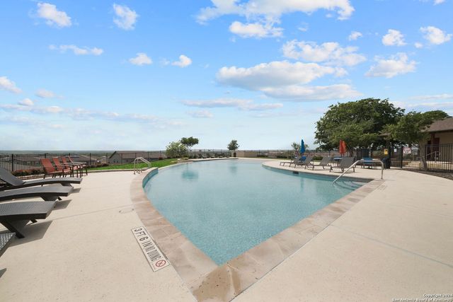 4827 NIGHT HERDER, St Hedwig, TX 78152