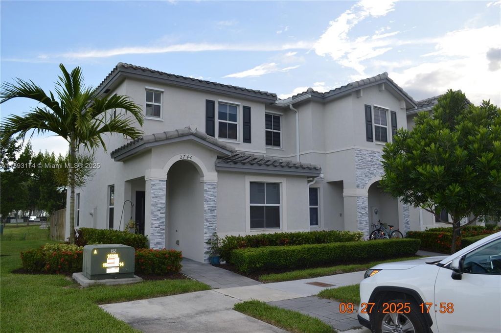 2744 SE 19th St, Homestead, FL 33035
