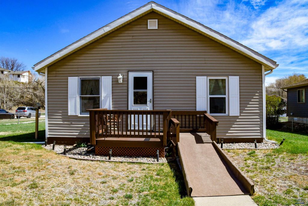 730 LEMMON AVE, Rapid City, SD 57701