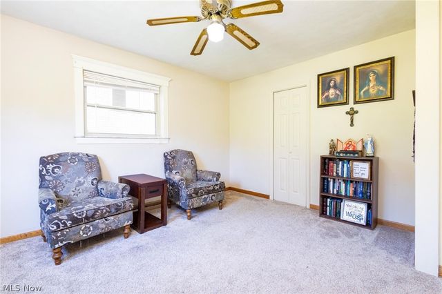 325 Garfield Avenue, Steubenville, OH 43952