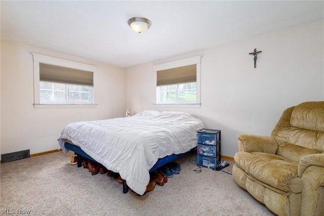 325 Garfield Avenue, Steubenville, OH 43952