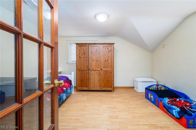325 Garfield Avenue, Steubenville, OH 43952