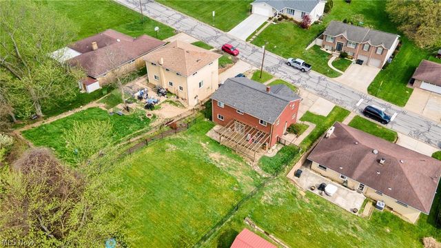 325 Garfield Avenue, Steubenville, OH 43952