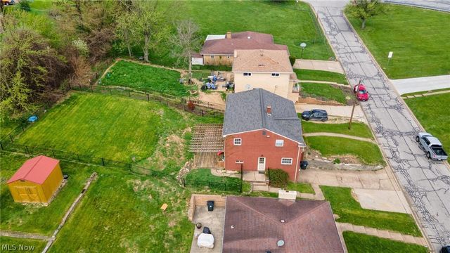 325 Garfield Avenue, Steubenville, OH 43952