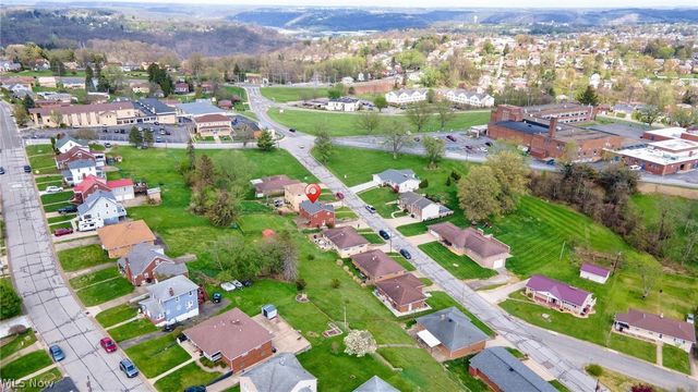 325 Garfield Avenue, Steubenville, OH 43952