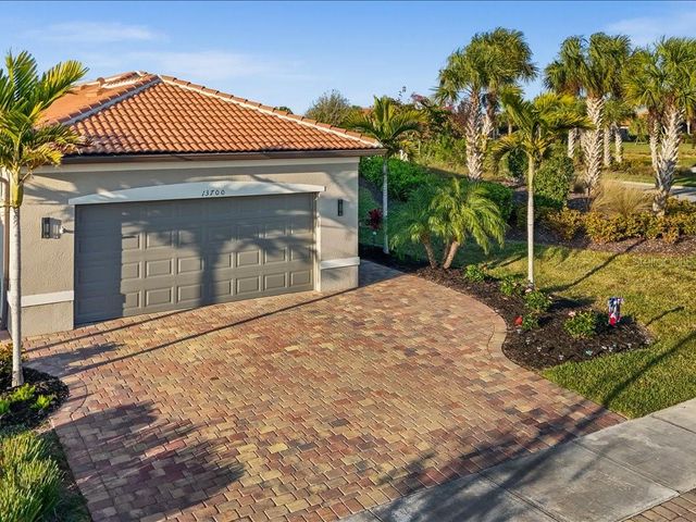 13700 VADINI STREET, Venice, FL 34293