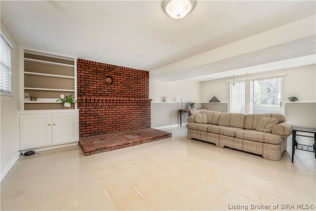 310 Janie Lane, New Albany, IN 47150