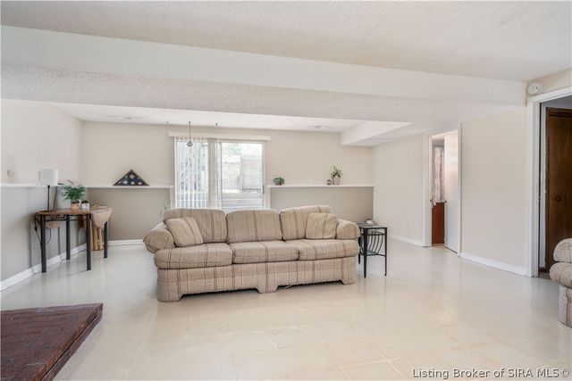 310 Janie Lane, New Albany, IN 47150