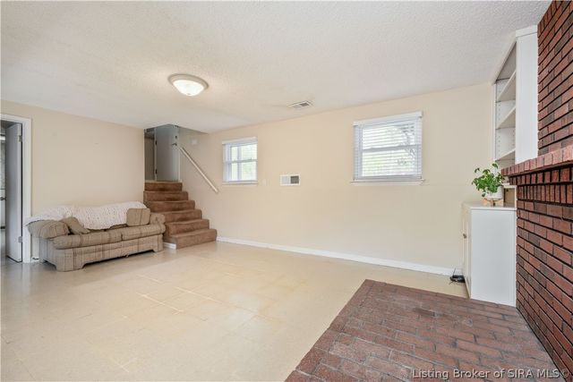 310 Janie Lane, New Albany, IN 47150