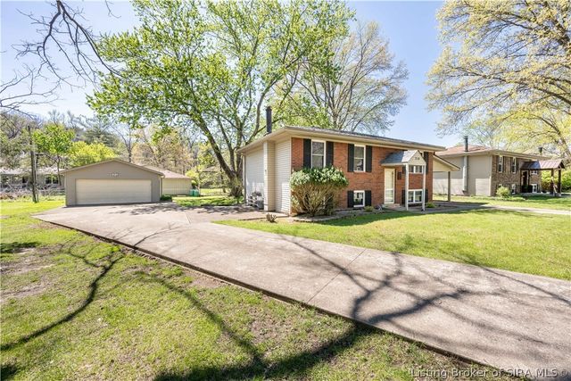 310 Janie Lane, New Albany, IN 47150