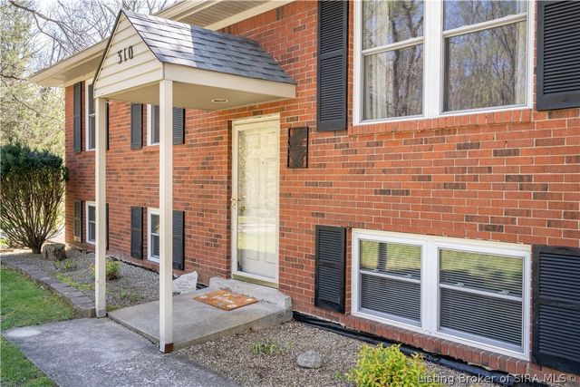 310 Janie Lane, New Albany, IN 47150