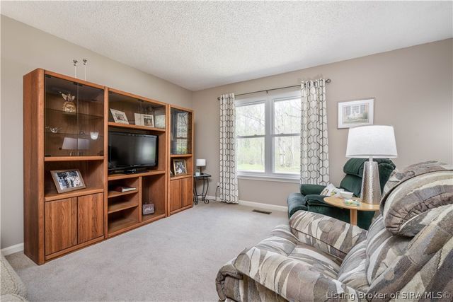 310 Janie Lane, New Albany, IN 47150