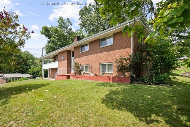 100 Anderson Drive, Dunbar, WV 25064