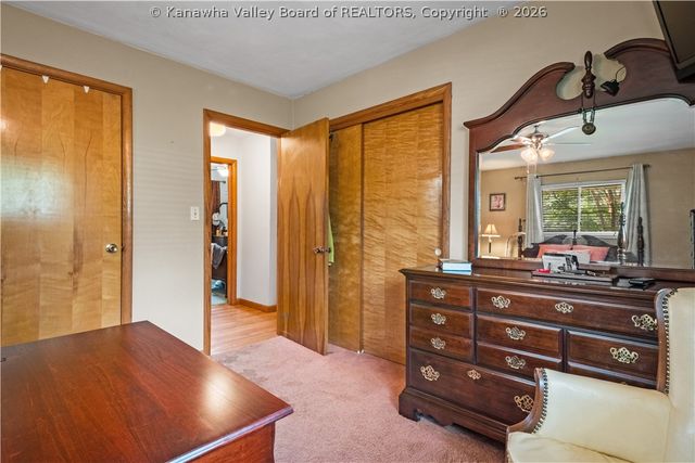 100 Anderson Drive, Dunbar, WV 25064
