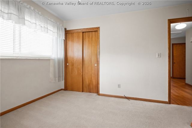 100 Anderson Drive, Dunbar, WV 25064