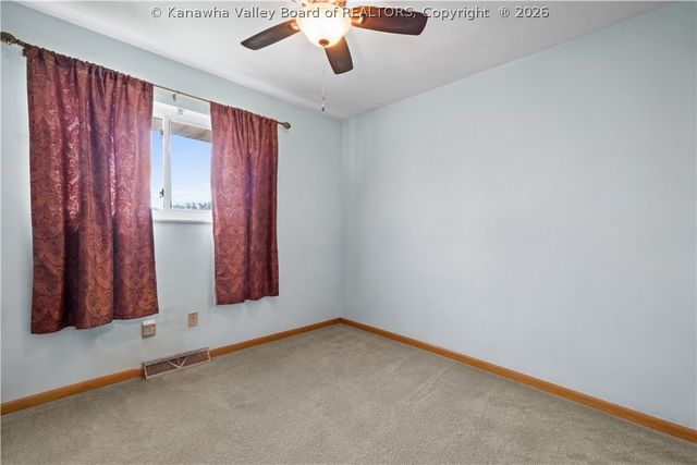 100 Anderson Drive, Dunbar, WV 25064