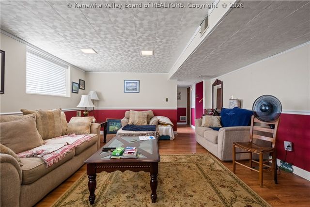 100 Anderson Drive, Dunbar, WV 25064
