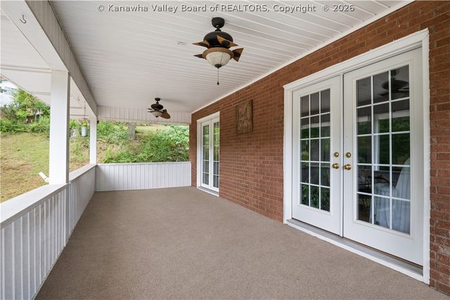 100 Anderson Drive, Dunbar, WV 25064