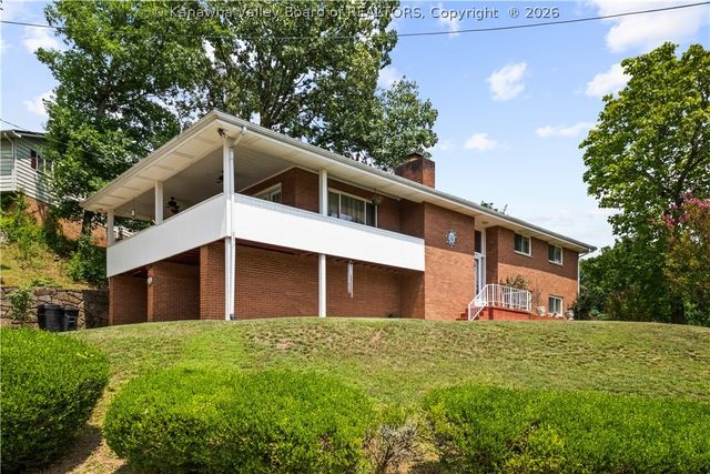 100 Anderson Drive, Dunbar, WV 25064