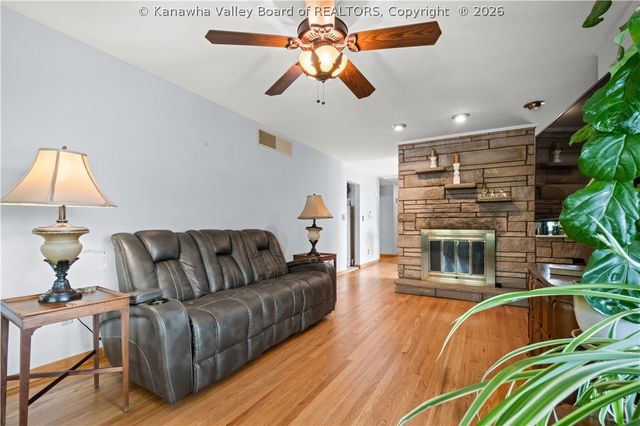 100 Anderson Drive, Dunbar, WV 25064