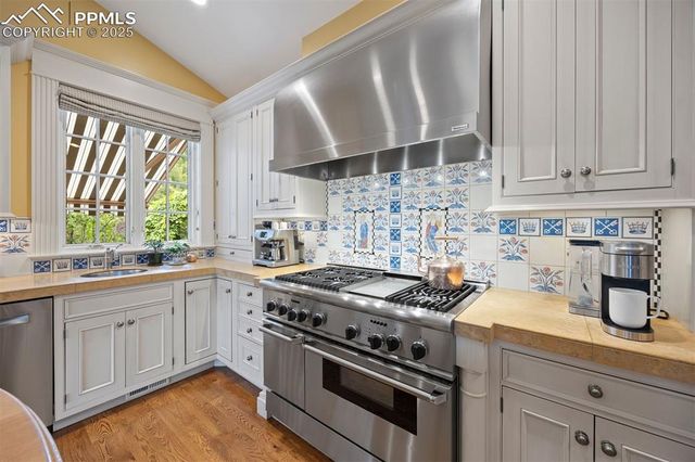 2072 Summit Street, Franktown, CO 80116