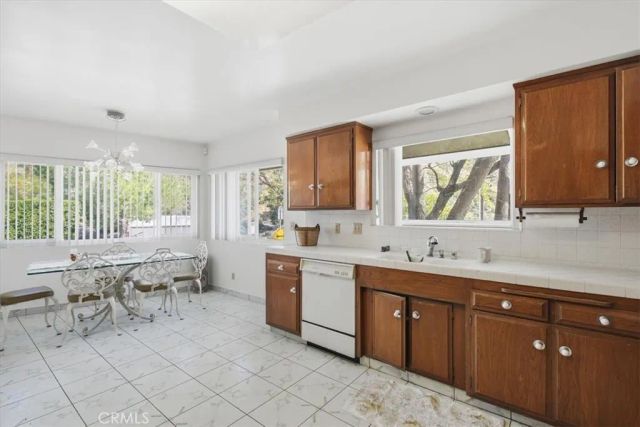 418 Nolan Avenue, Glendale, CA 91202