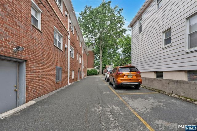 201 Oakdene Place D1, Cliffside Park, NJ 07010