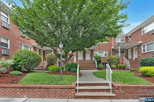 201 Oakdene Place D1, Cliffside Park, NJ 07010