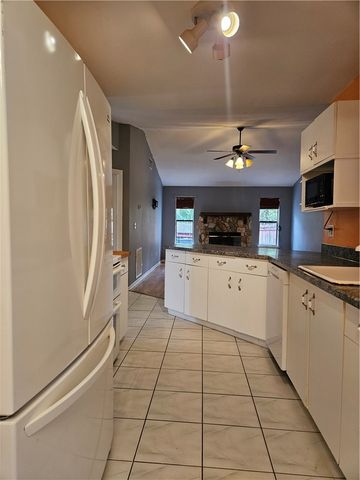 730 Daniels Avenue SW, Palm Bay, FL 32908