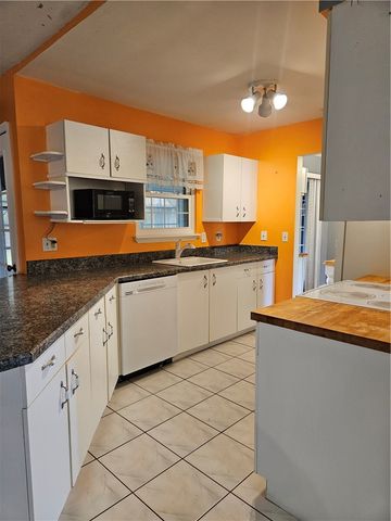 730 Daniels Avenue SW, Palm Bay, FL 32908