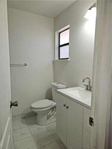 730 Daniels Avenue SW, Palm Bay, FL 32908