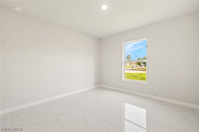 835 Palomino ST E, Lehigh Acres, FL 33974