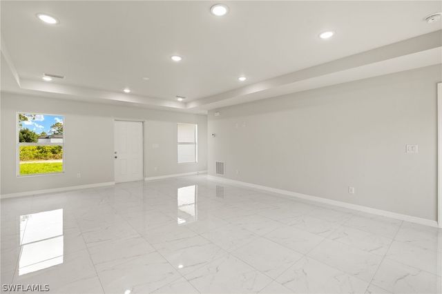 835 Palomino ST E, Lehigh Acres, FL 33974