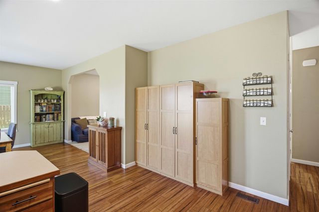 9016 W Silver St, Cheney, WA 99004