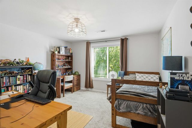 9016 W Silver St, Cheney, WA 99004