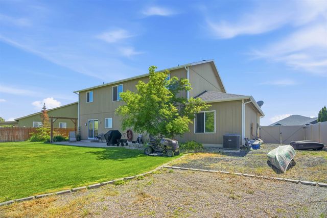 9016 W Silver St, Cheney, WA 99004
