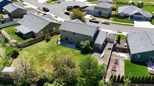 9016 W Silver St, Cheney, WA 99004