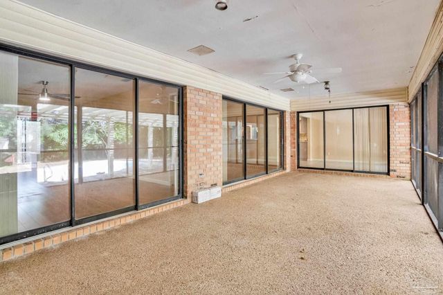 2251 Oxford Dr, Pensacola, FL 32503