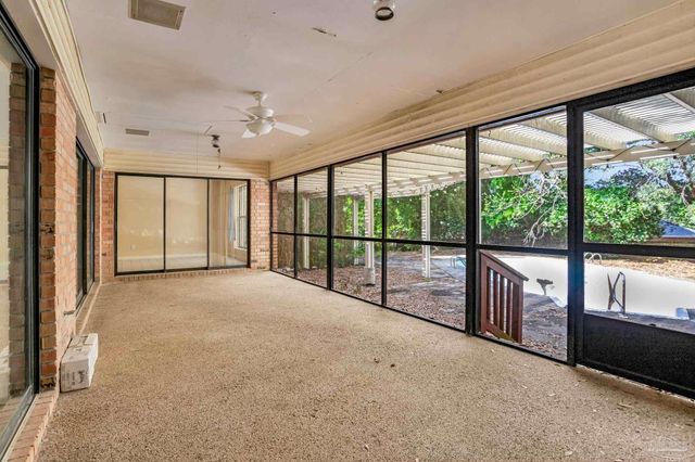 2251 Oxford Dr, Pensacola, FL 32503