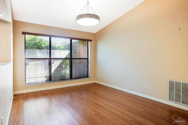2251 Oxford Dr, Pensacola, FL 32503
