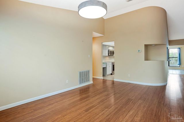 2251 Oxford Dr, Pensacola, FL 32503