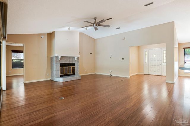 2251 Oxford Dr, Pensacola, FL 32503