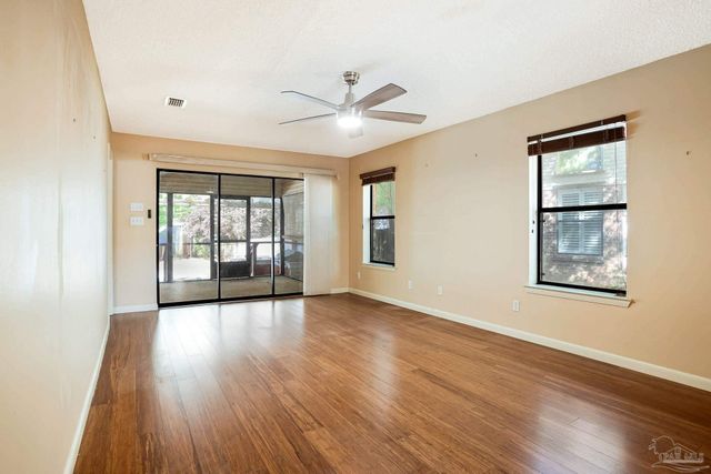 2251 Oxford Dr, Pensacola, FL 32503