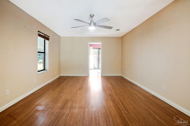 2251 Oxford Dr, Pensacola, FL 32503