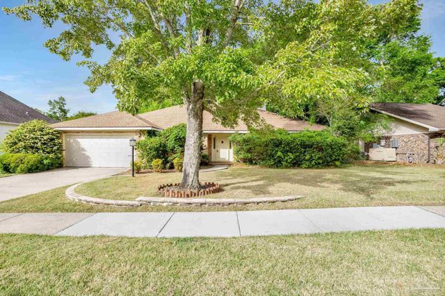 2251 Oxford Dr, Pensacola, FL 32503
