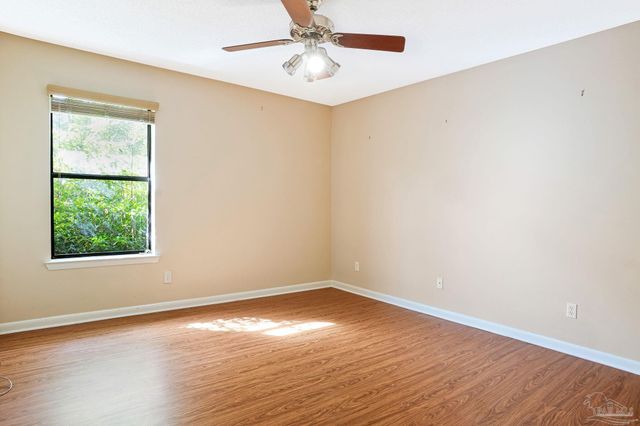 2251 Oxford Dr, Pensacola, FL 32503